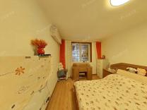 凤凰西街（112-142）号